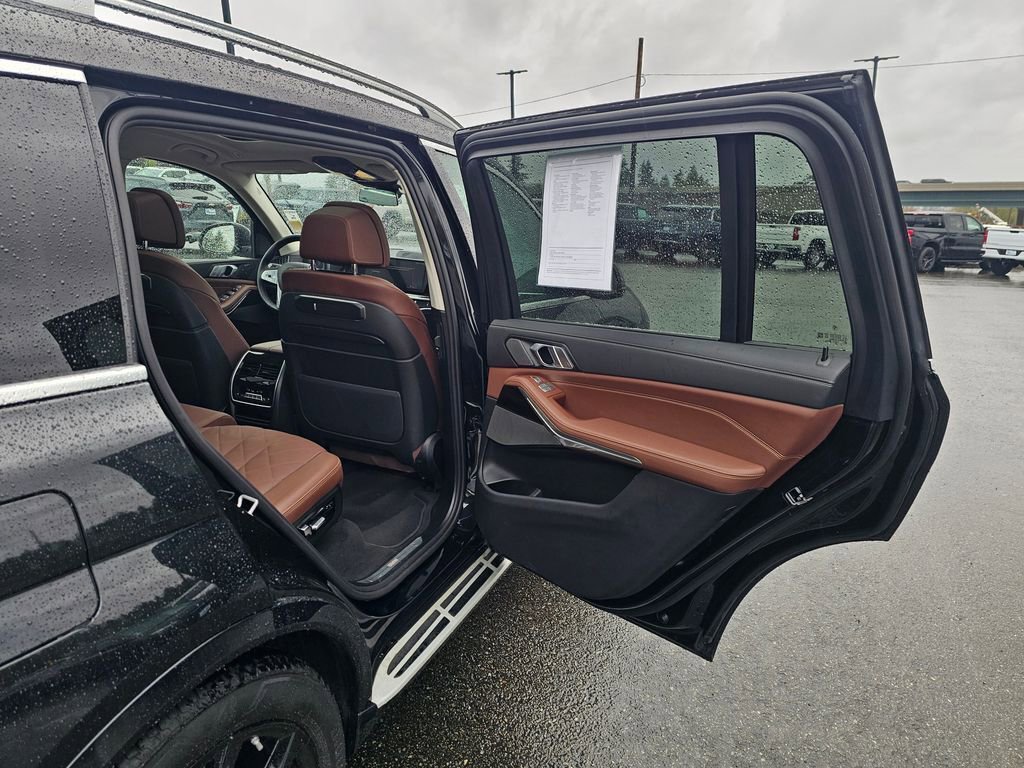 Used 2026 BMW X7 xDrive40i AWD/4WD image 27