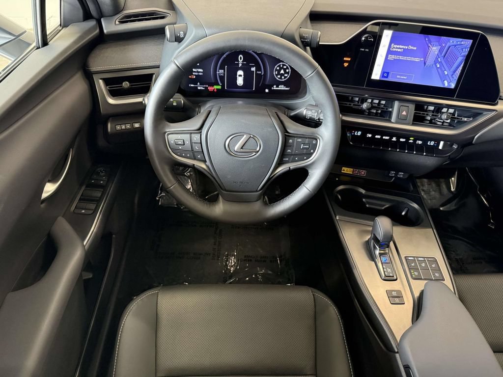 Used 2025 Lexus UX 300h AWD w/ Accessory Package (Z1) image 4