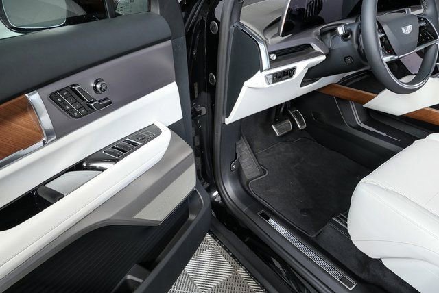 New 2026 Cadillac Vistiq Luxury image 8