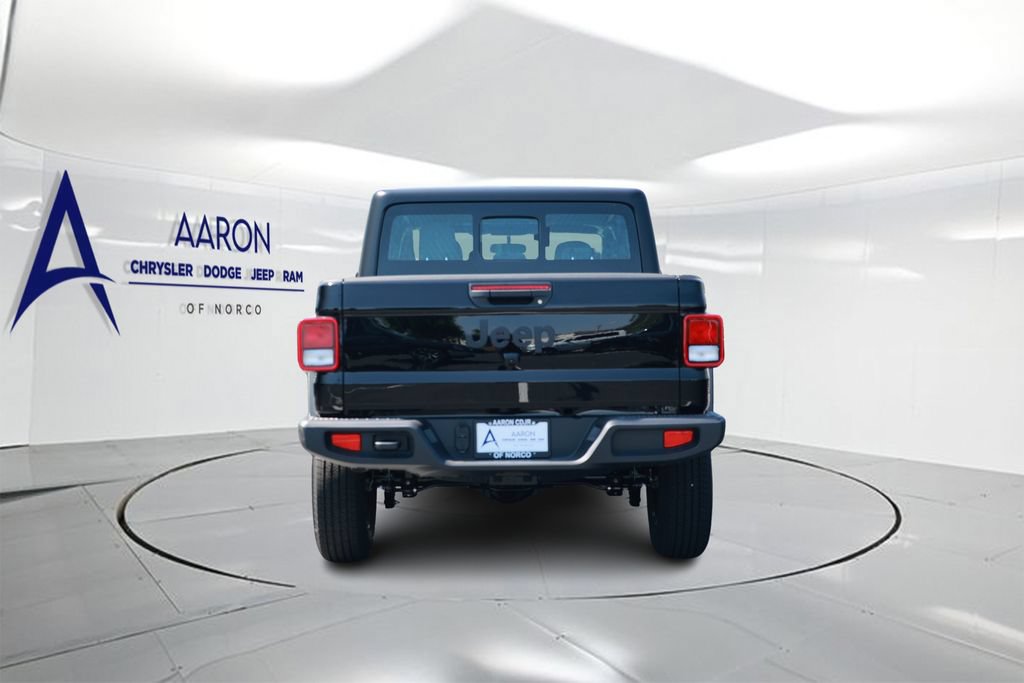 New 2026 Jeep Gladiator Sport AWD/4WD image 3