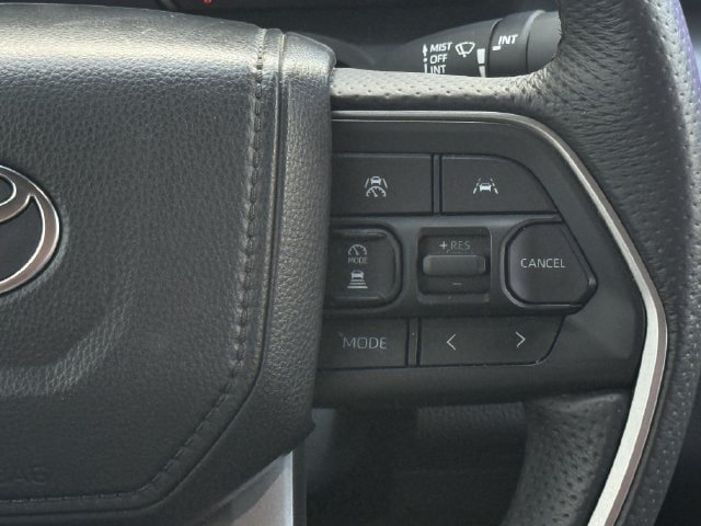 Used 2025 Toyota Tacoma TRD Off-Road AWD/4WD image 17