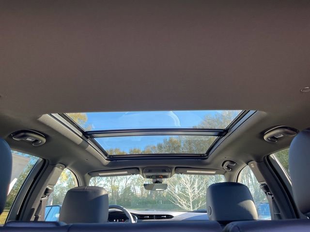 New 2026 Cadillac XT5 Premium Luxury w/ LPO, Floor Liner Package image 37