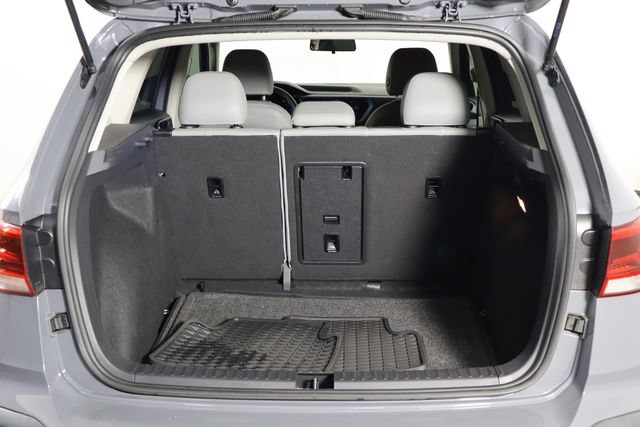 Used 2022 Volkswagen Taos SE w/ IQ.Drive SE Package FWD image 17