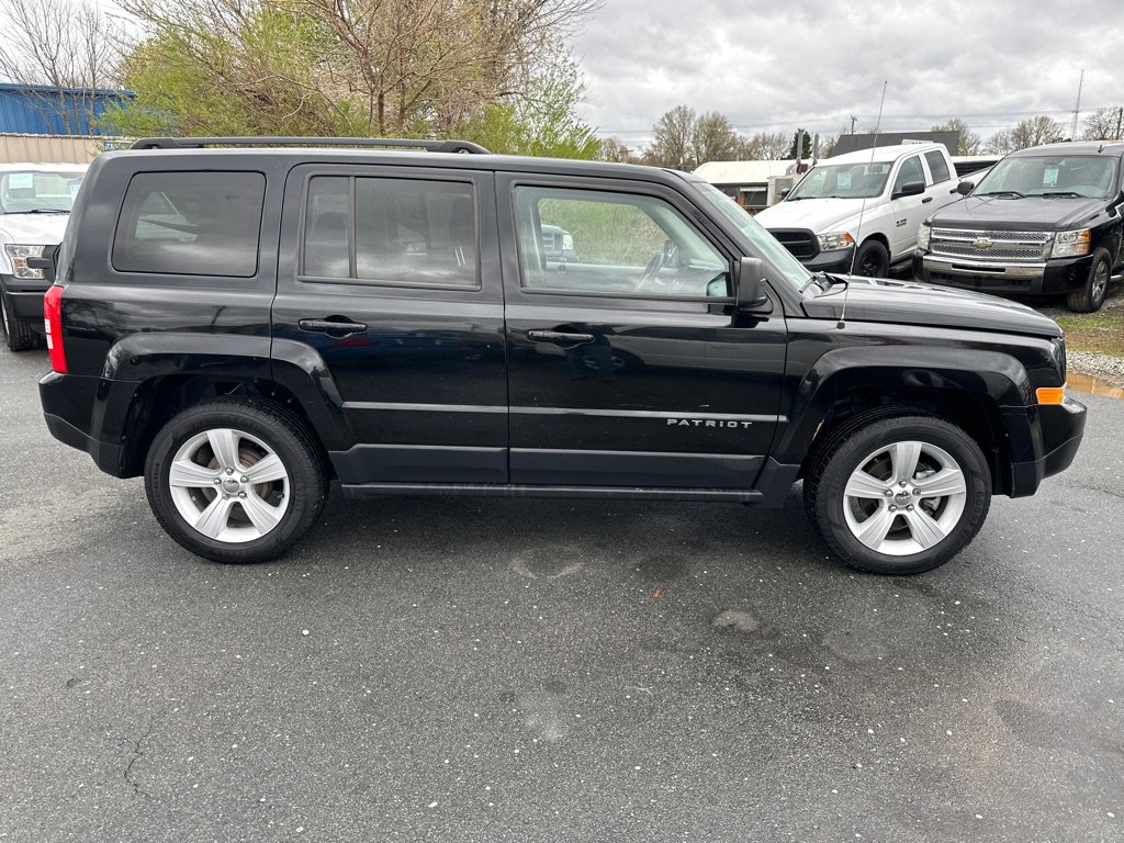 Used 2017 Jeep Patriot Latitude image 6