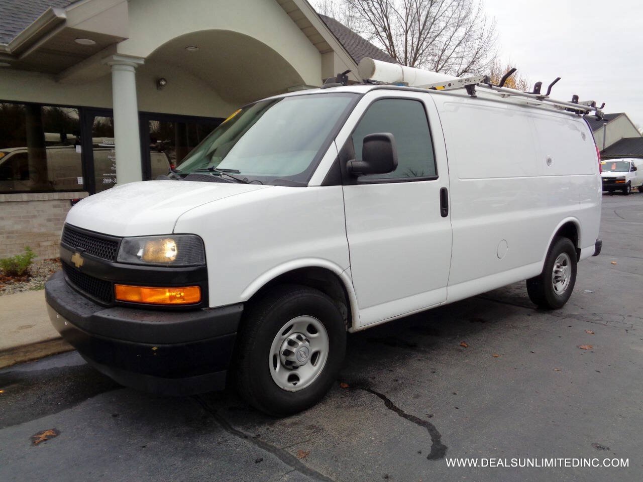 Used 2019 Chevrolet Express 2500 w/ Driver Convenience Package RWD image 1