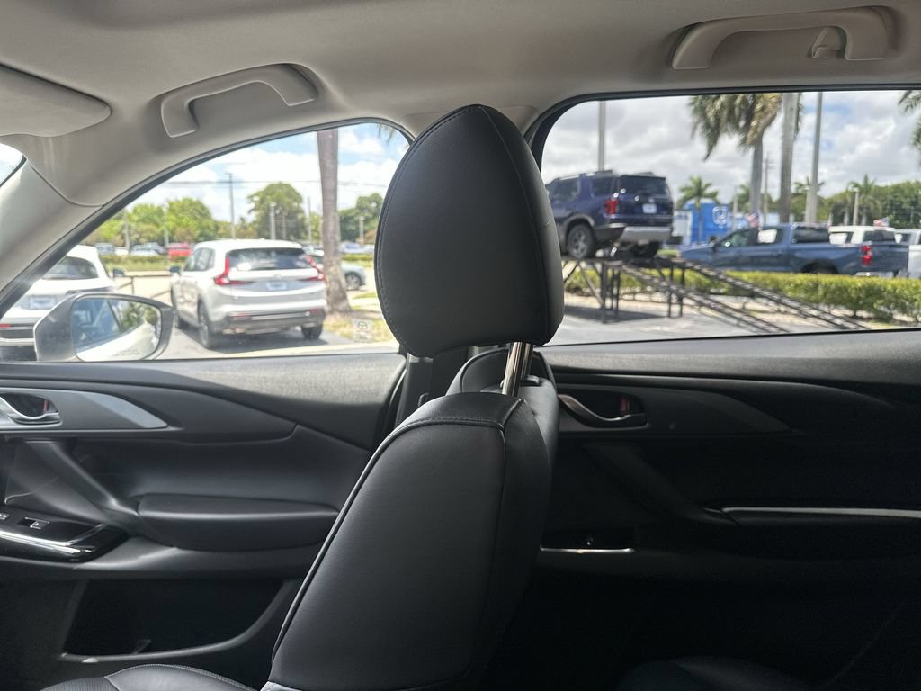 Used 2023 MAZDA CX-9 Touring Plus AWD/4WD image 12