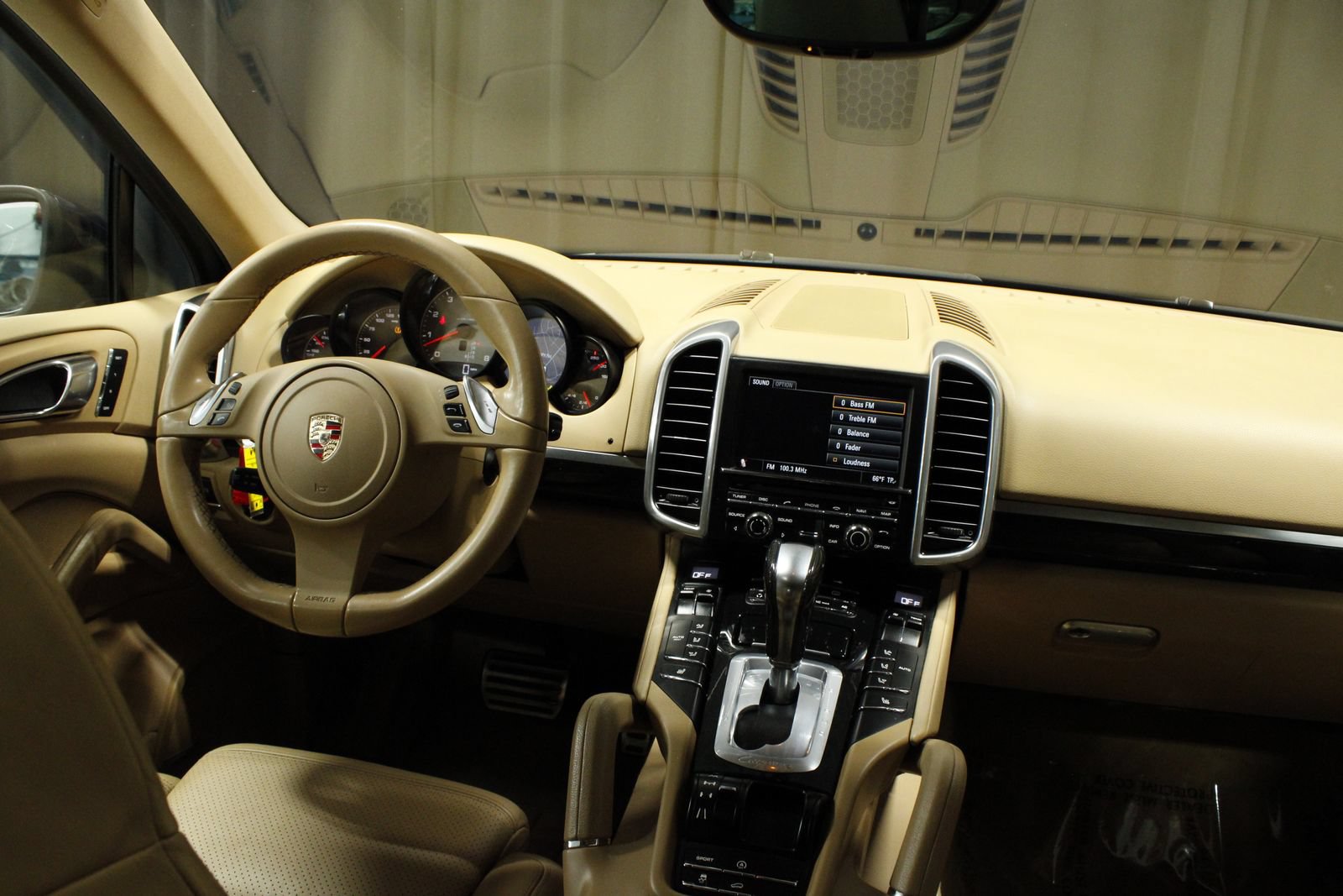 Used 2011 Porsche Cayenne S AWD/4WD image 10