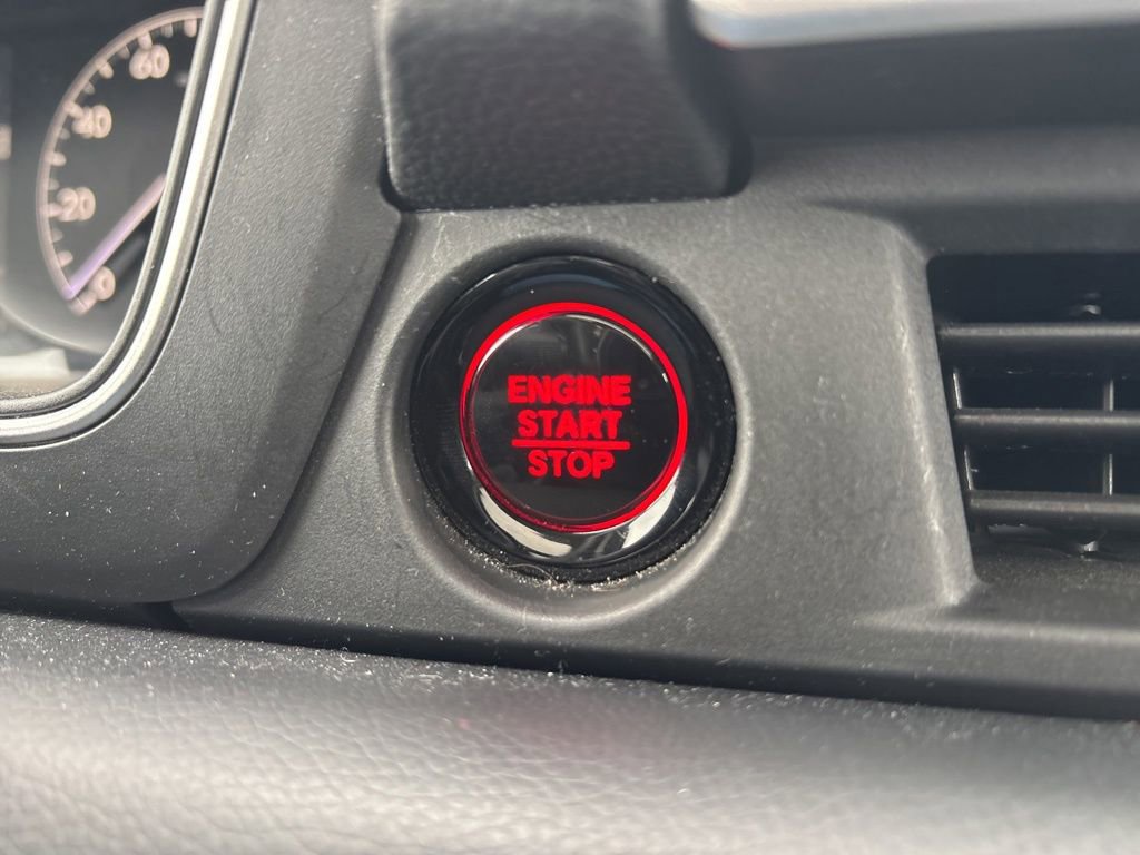 Used 2025 Honda Pilot Touring image 25