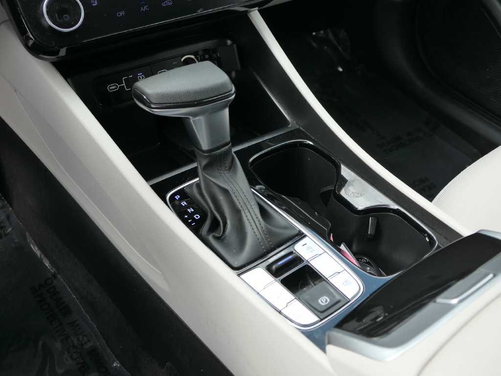 Used 2025 Hyundai Tucson SEL FWD image 19