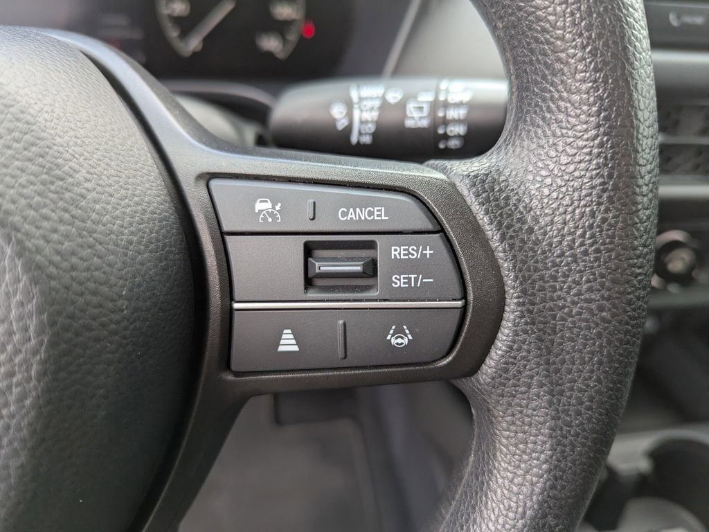 Used 2025 Honda HR-V LX image 25