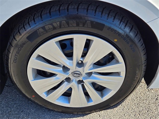 Used 2024 Nissan Sentra S image 9