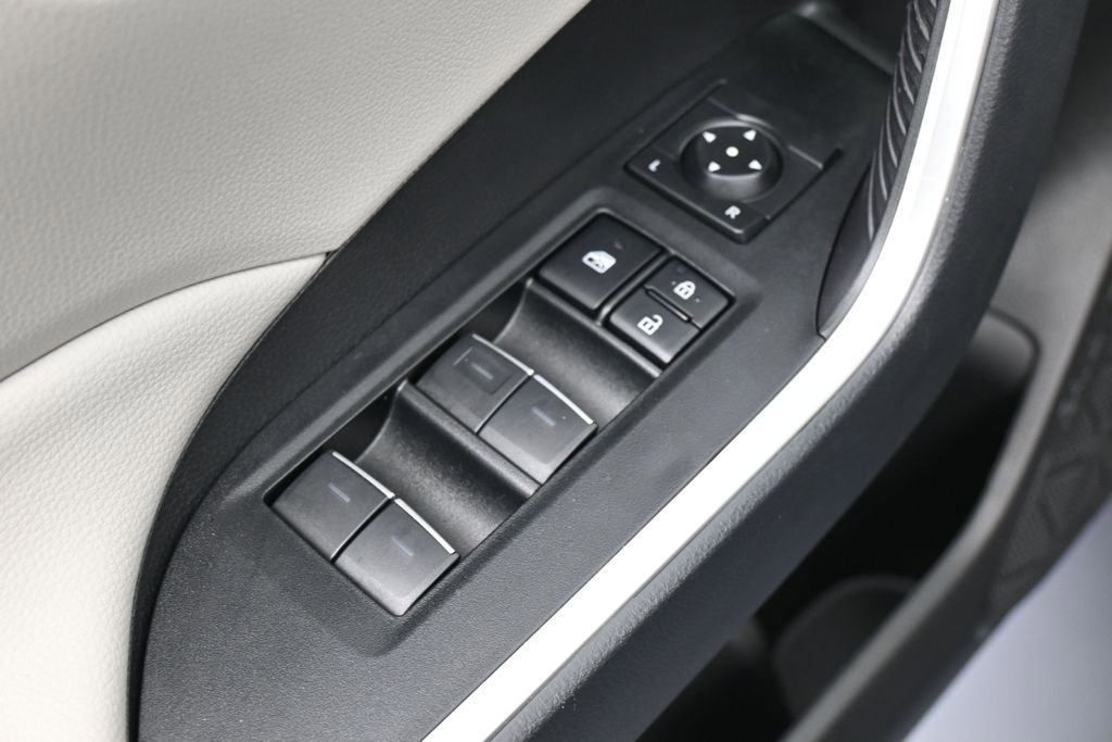 Used 2025 Toyota RAV4 XLE w/ Convenience Package FWD image 14