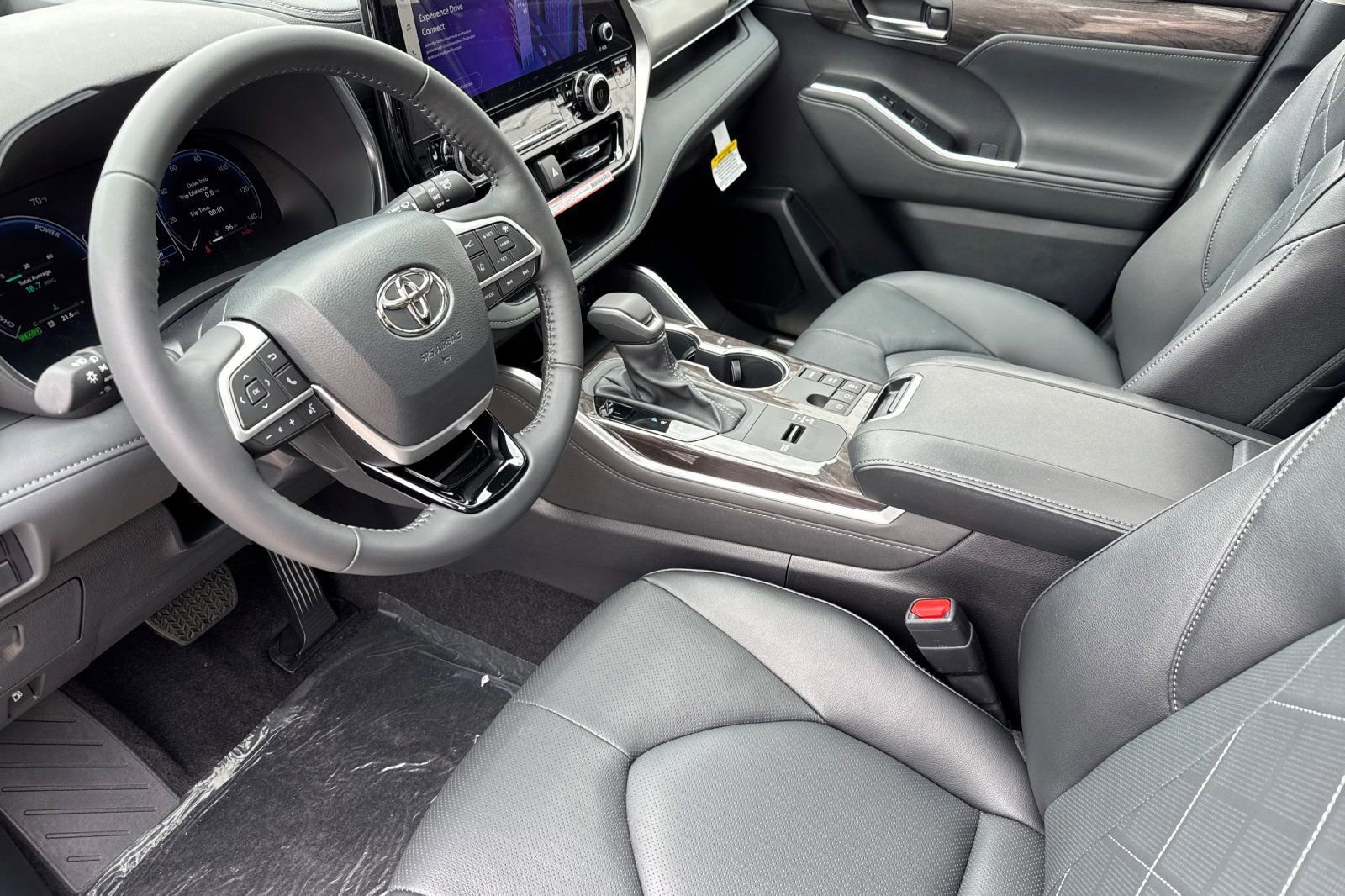New 2026 Toyota Highlander Platinum AWD/4WD image 10