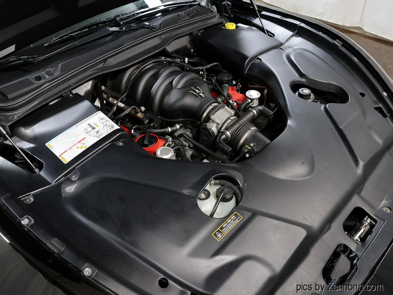 Used 2015 Maserati GranTurismo Sport RWD image 32