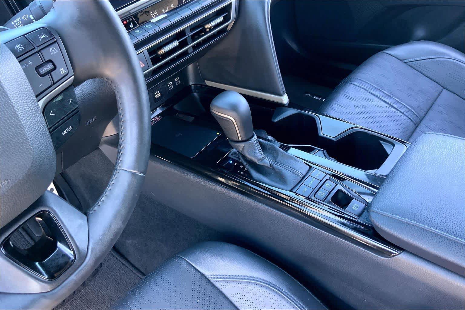 Used 2025 Toyota Camry XSE FWD image 16