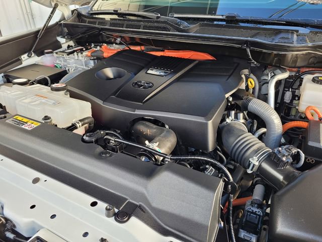 Used 2024 Toyota Tundra Platinum image 27