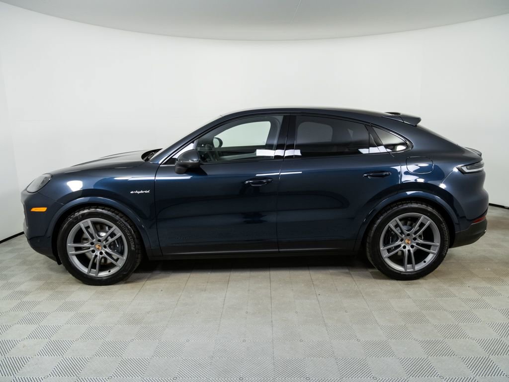 New 2026 Porsche Cayenne Base image 2