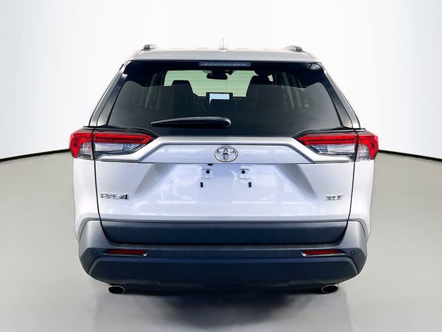 Used 2023 Toyota RAV4 XLE Premium image 6
