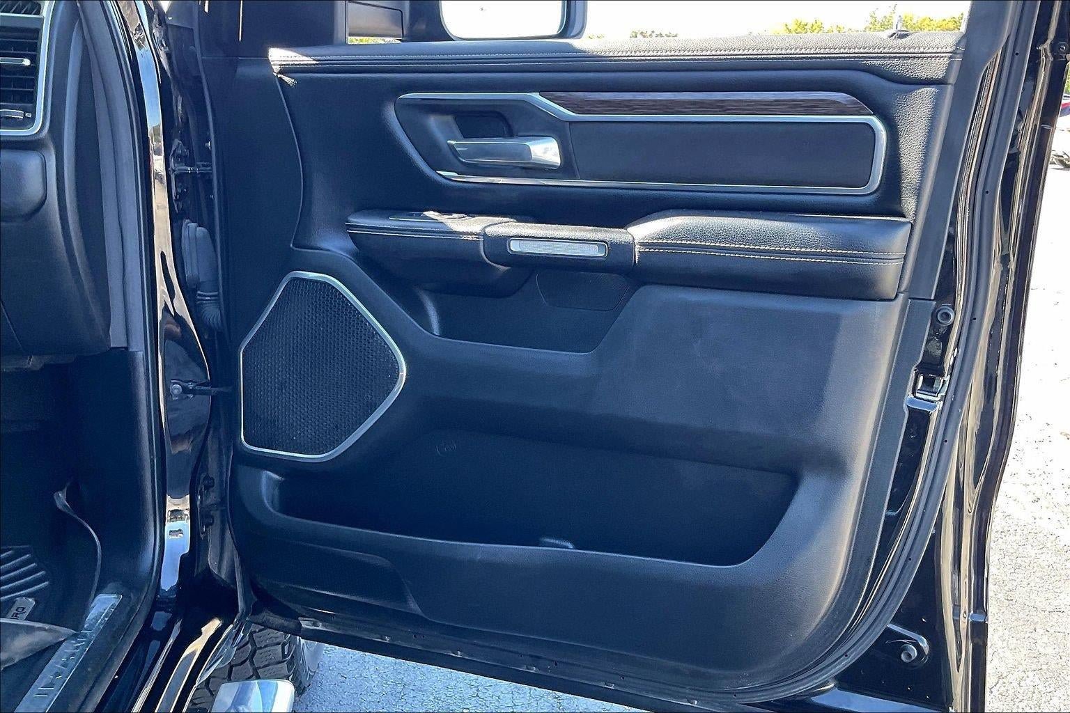 Used 2020 RAM 1500 Laramie AWD/4WD image 25
