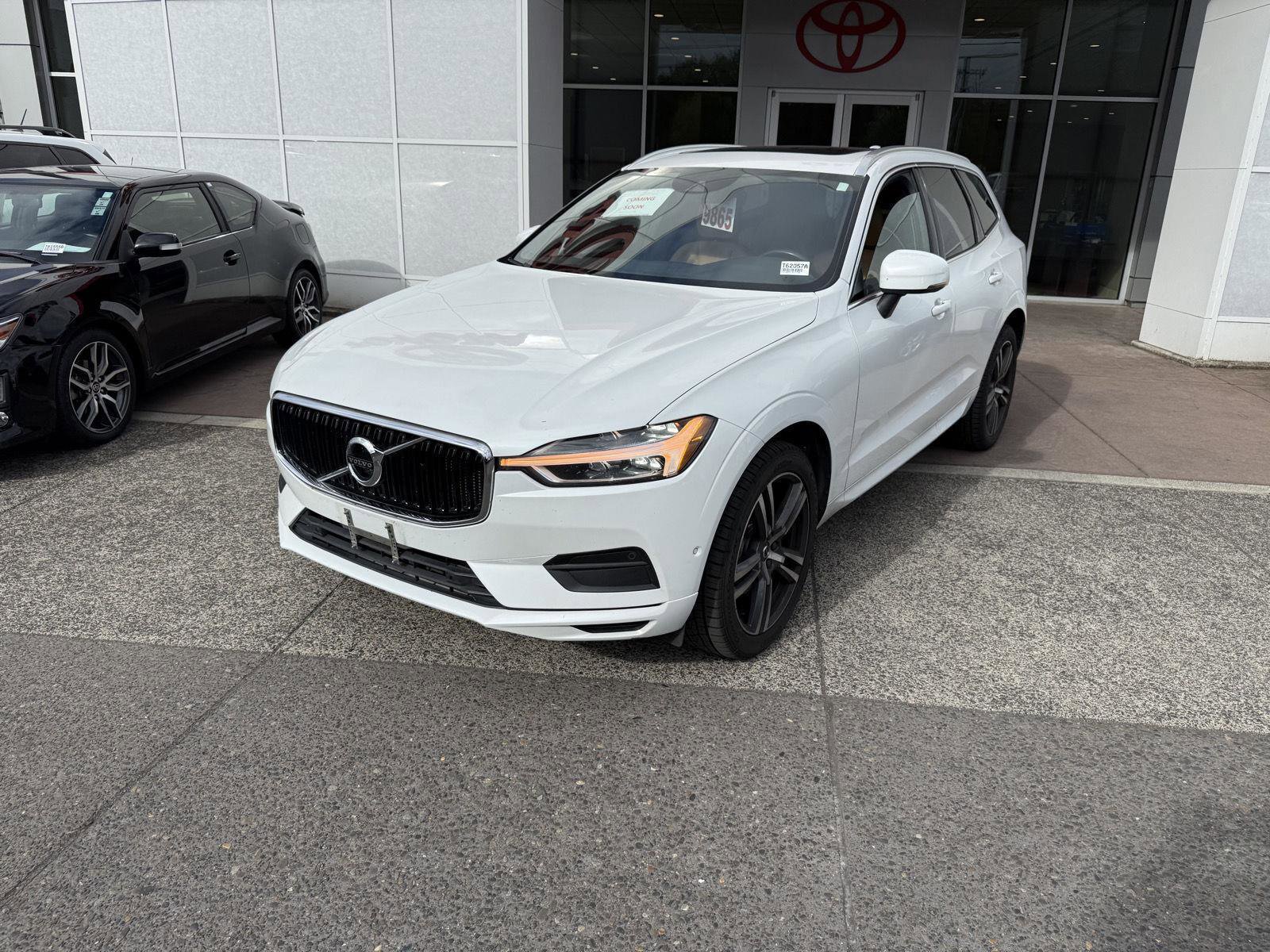Used 2018 Volvo XC60 T5 Momentum w/ Convenience Package AWD/4WD image 2