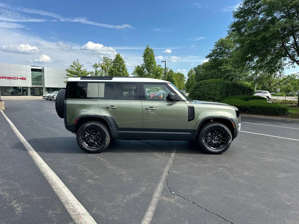 New 2025 Land Rover Defender 110 S image 4