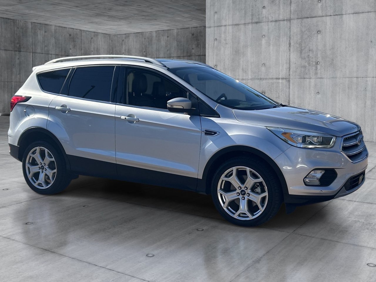 Used 2019 Ford Escape Titanium AWD/4WD image 7