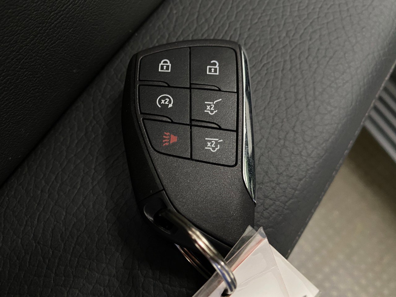 Used 2025 GMC Yukon XL Denali w/ Sun & Power Step Package image 35