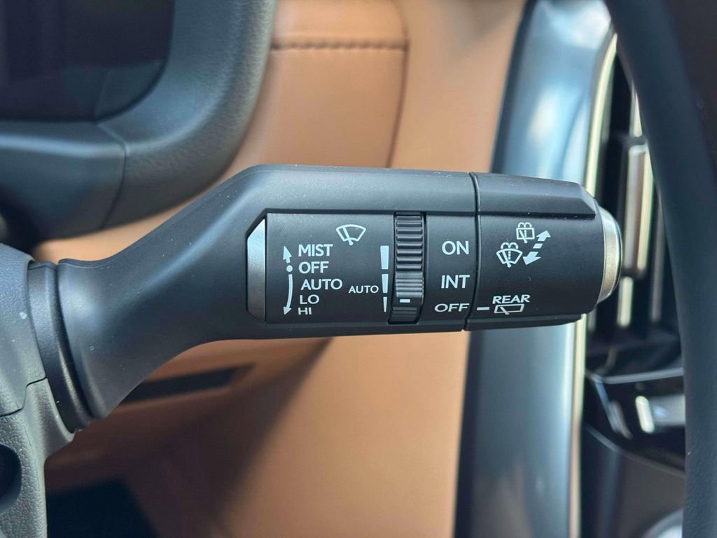 Used 2025 Lexus LX 600 4WD w/ Accessory Package (2T) image 25