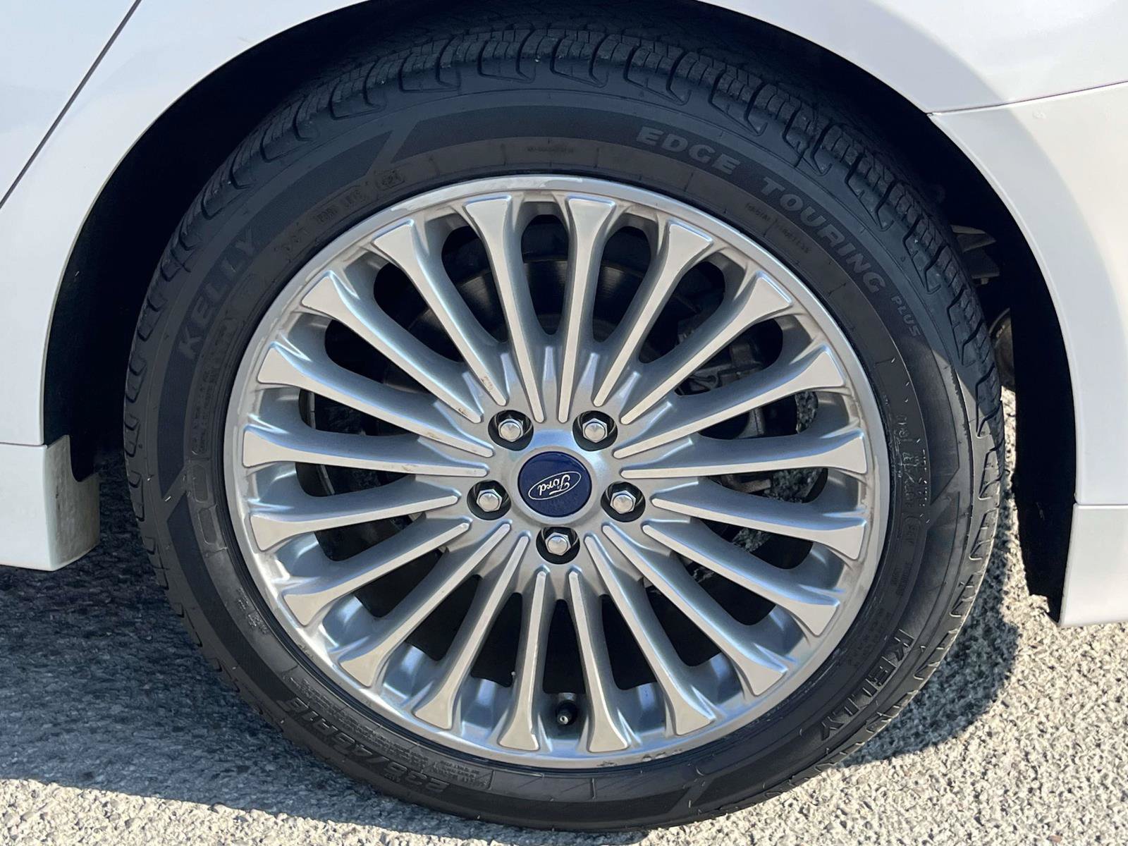Used 2014 Ford Fusion Titanium FWD image 11