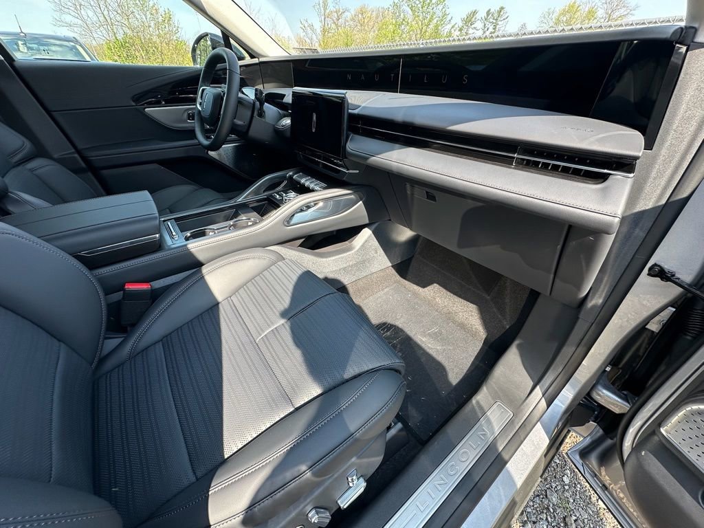 New 2026 Lincoln Nautilus Reserve AWD/4WD image 23