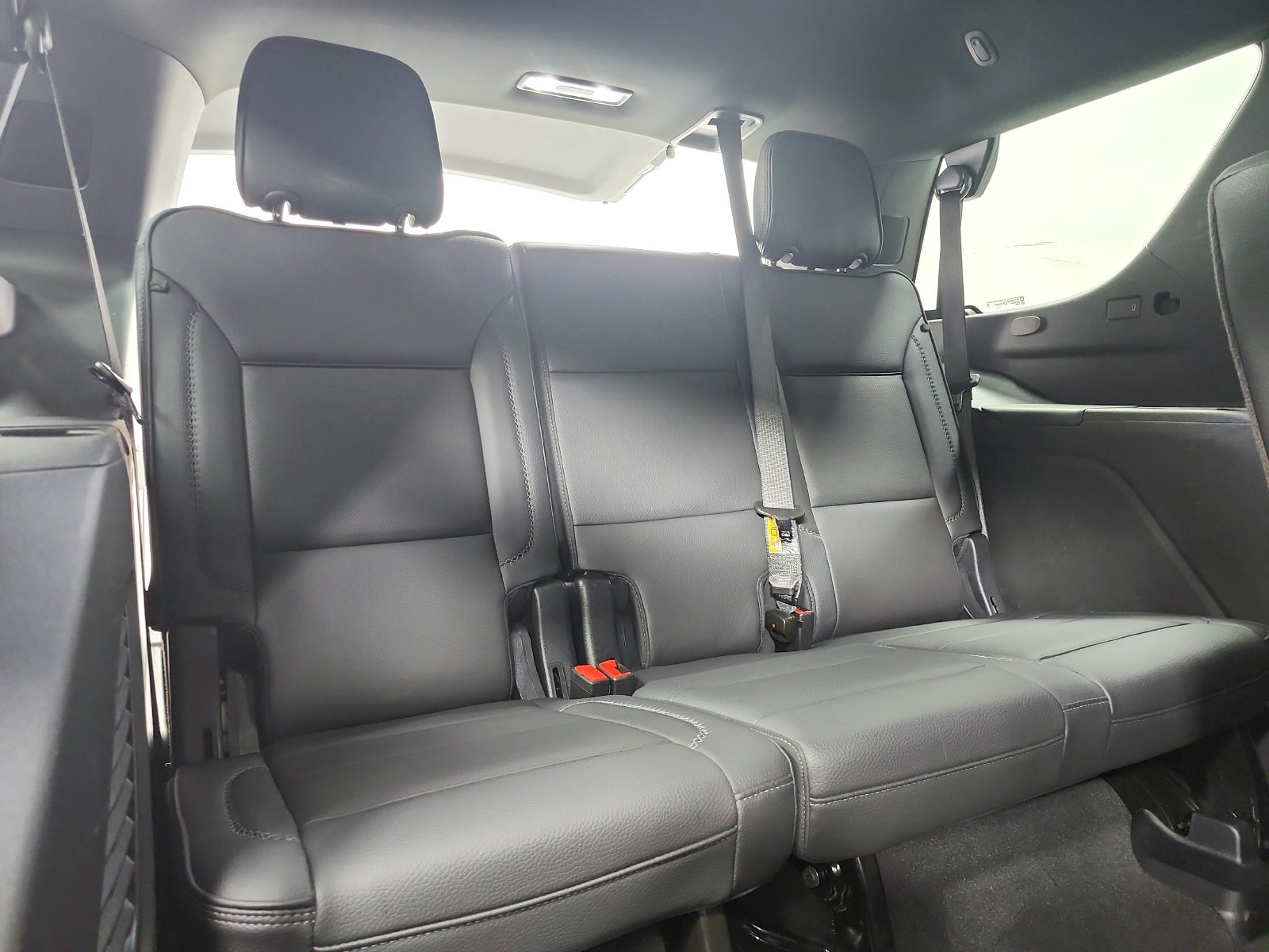 Used 2025 GMC Yukon Denali AWD/4WD image 44