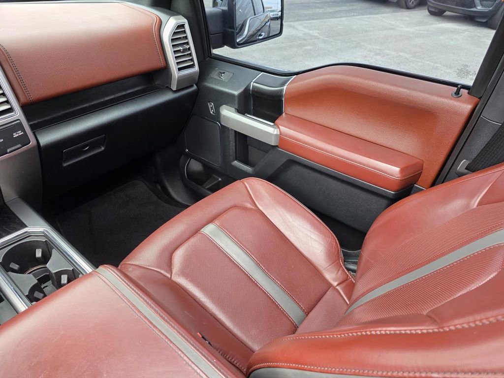 Used 2018 Ford F150 Platinum w/ Equipment Group 701A Luxury image 29