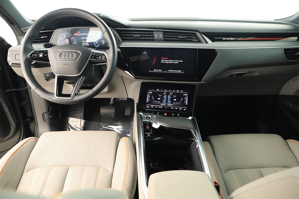 Certified 2024 Audi Q8 e-tron Prestige image 18