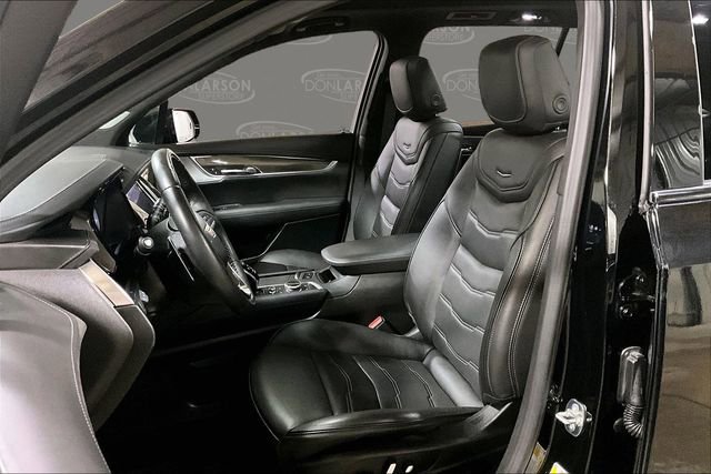 Used 2025 Cadillac XT6 Sport w/ Platinum Package image 13