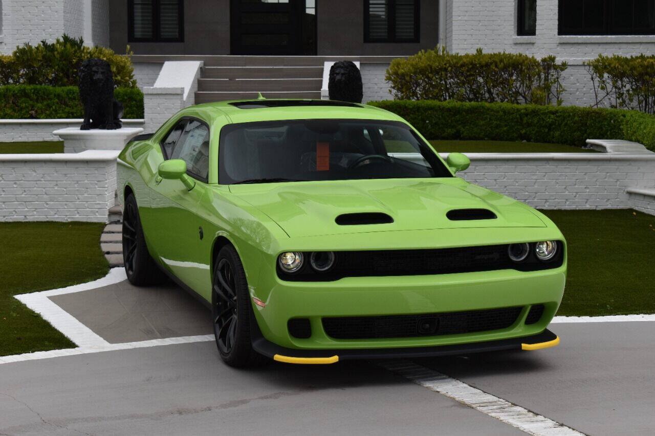 Used 2023 Dodge Challenger SRT Hellcat RWD image 4