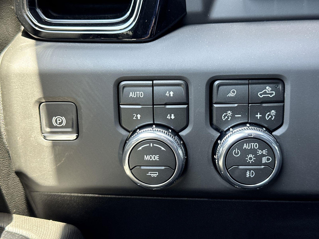 New 2026 GMC Sierra 2500 AT4X AWD/4WD image 16