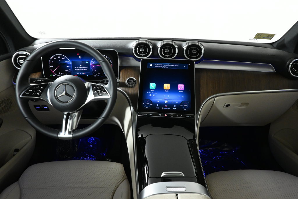 Used 2026 Mercedes-Benz GLC 300 4MATIC image 17
