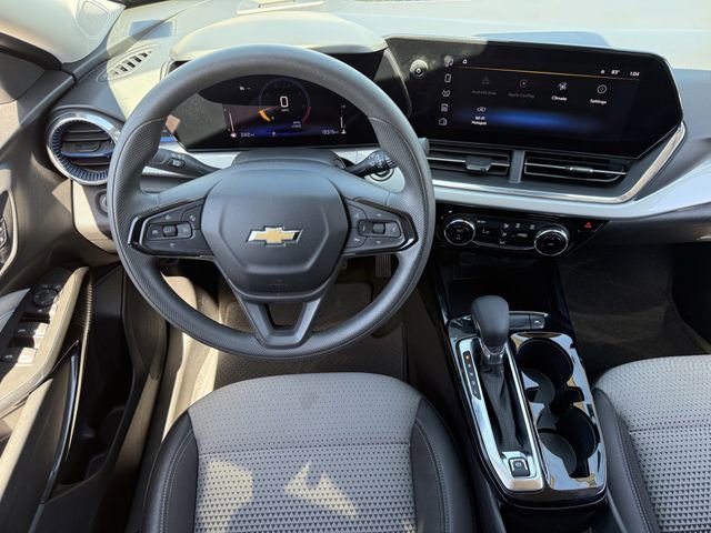 Used 2025 Chevrolet Trax LT image 14