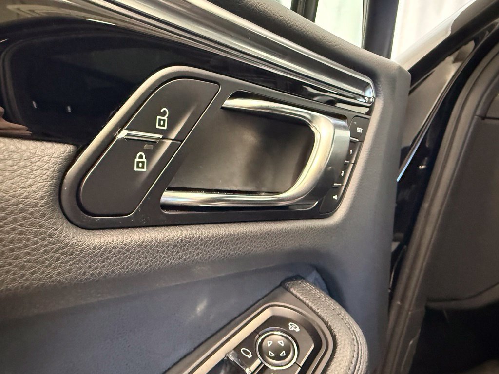 Used 2022 Porsche Macan S AWD/4WD image 19