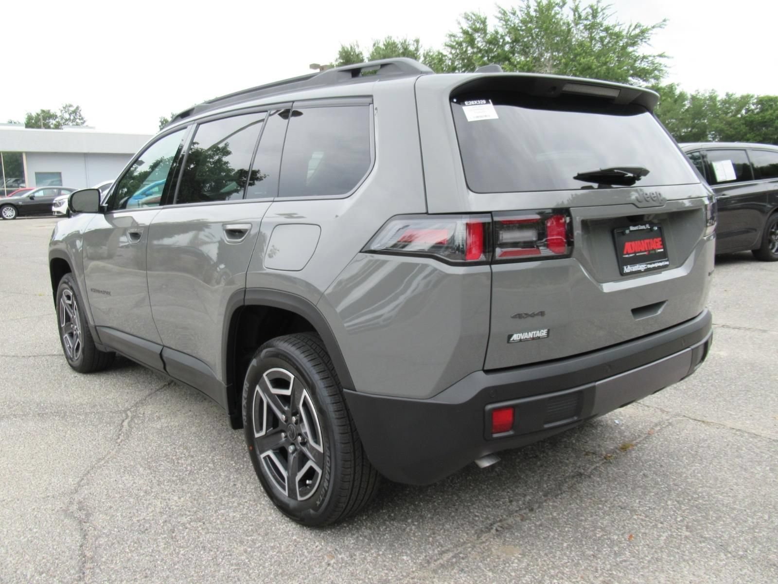 New 2026 Jeep Cherokee Laredo AWD/4WD image 5