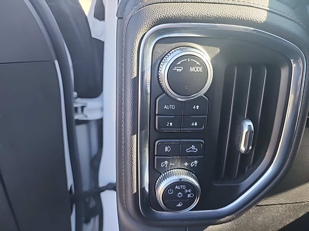 Used 2021 GMC Sierra 1500 AT4 AWD/4WD image 18