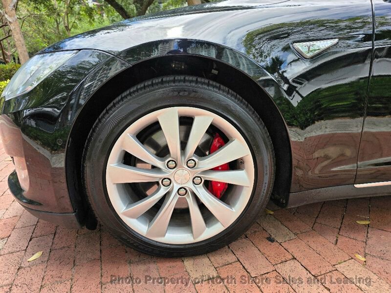 Used 2015 Tesla Model S P90D image 18