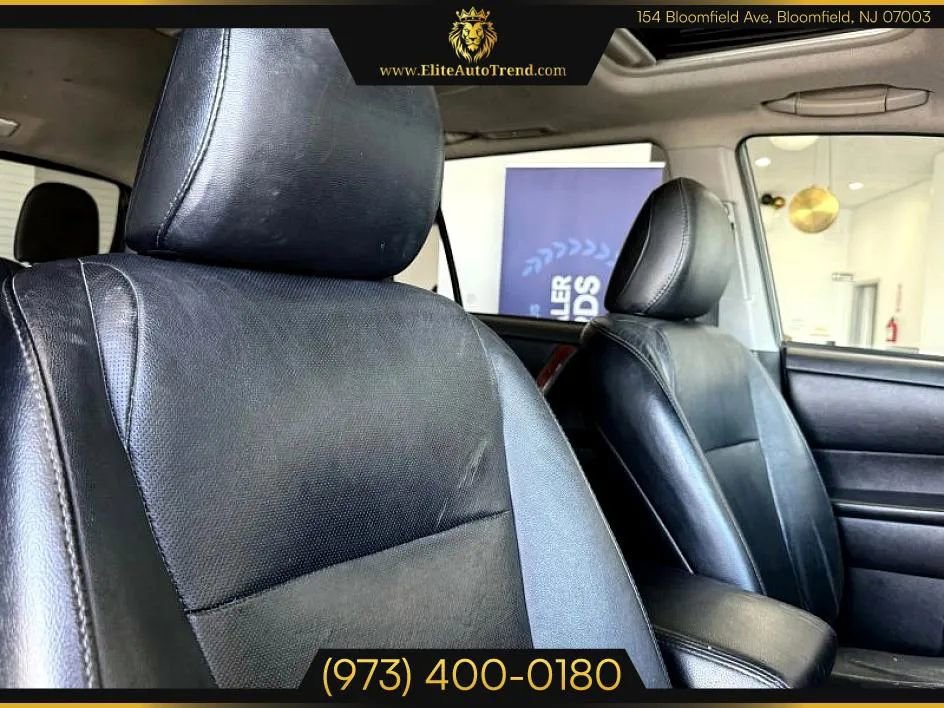 Used 2012 Toyota Highlander Limited w/ Tow Pkg image 21