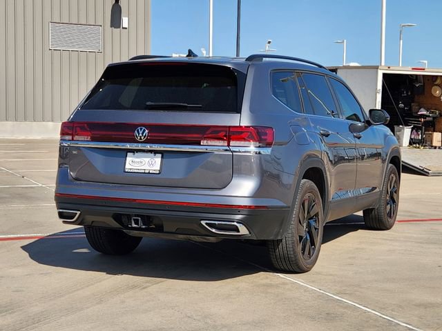 New 2024 Volkswagen Atlas SE image 3