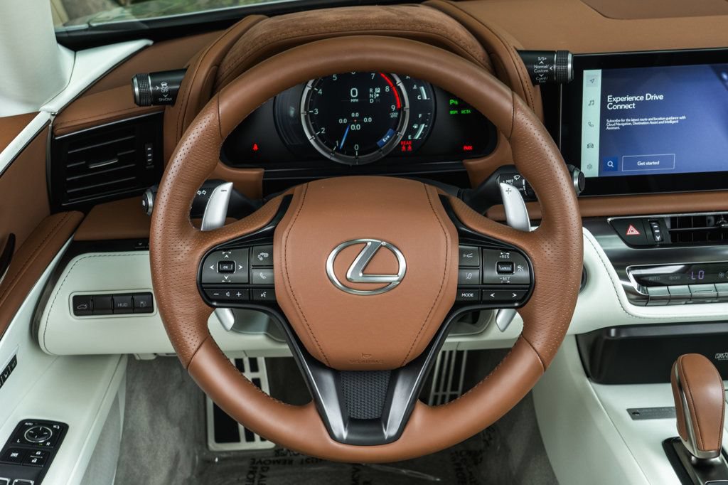 Used 2026 Lexus LC 500 Convertible w/ Inspiration Series RWD image 17