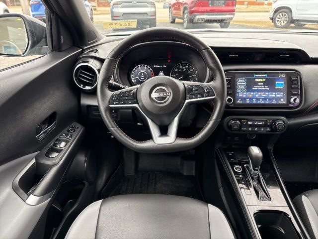 Used 2023 Nissan Kicks SR w/ SR Premium Package image 19