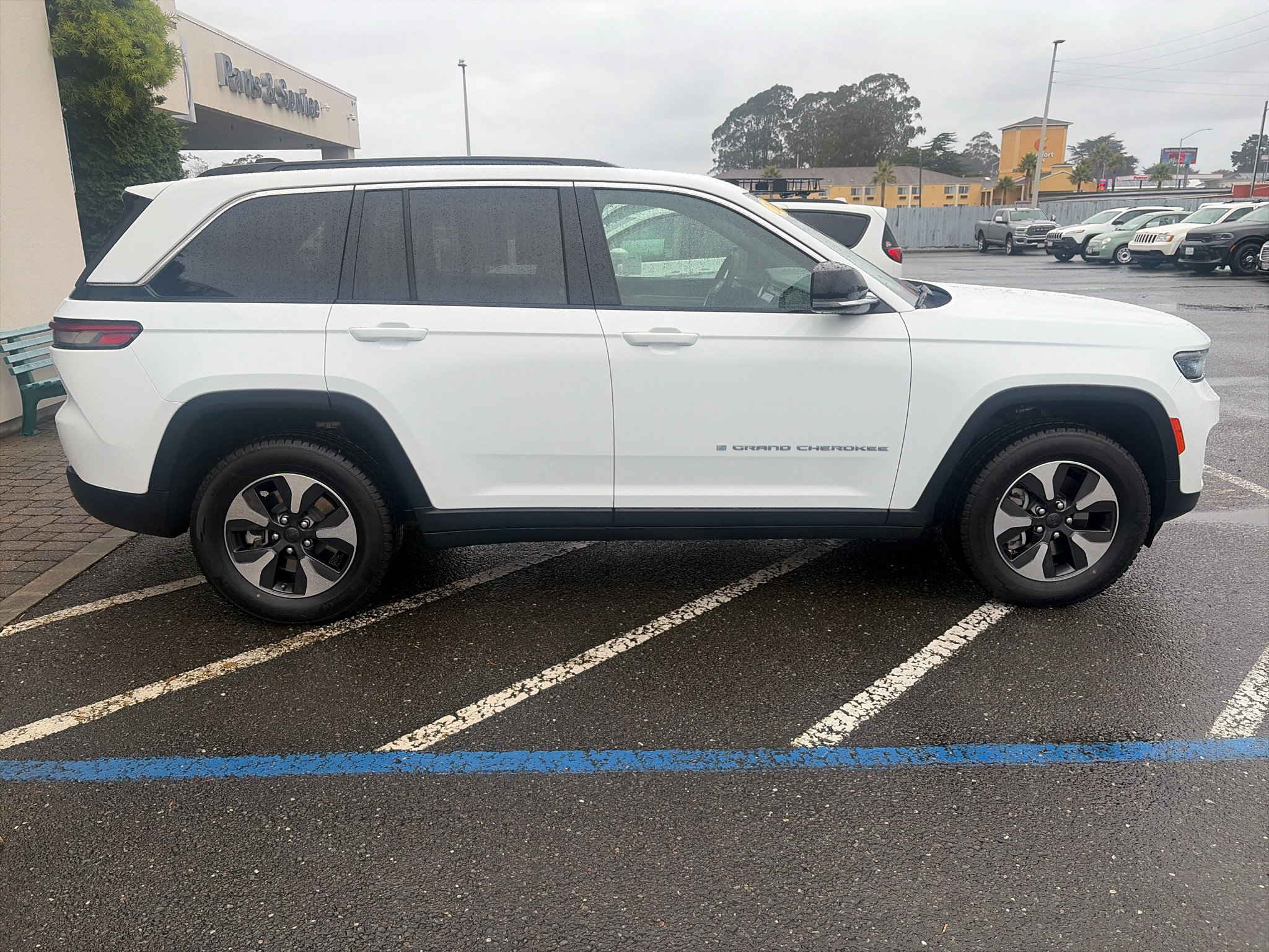Used 2024 Jeep Grand Cherokee Limited 4xe AWD/4WD image 14