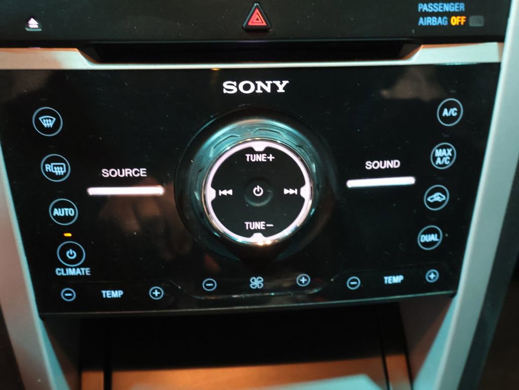 Used 2013 Ford Explorer Limited image 27