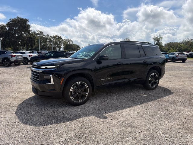 New 2027 Chevrolet Traverse LT w/ Sun and Wheel Package AWD/4WD image 2