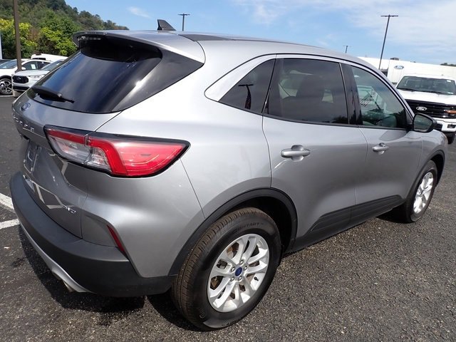 Used 2022 Ford Escape SE w/ Cold Weather Package image 9